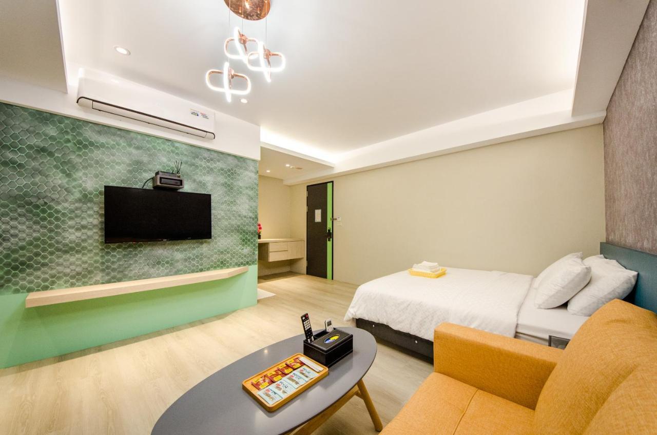 安尼赫時尚旅店 Anich Fashion Inn I 墾丁大街 I 親子遊戲區 I 停車位 Buitenkant foto